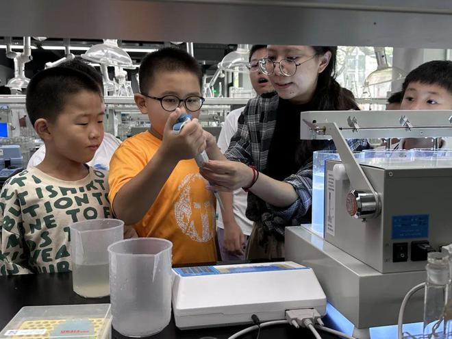 庄行少年集结上海交大一起开启这段收获满满的探索之旅(图6)